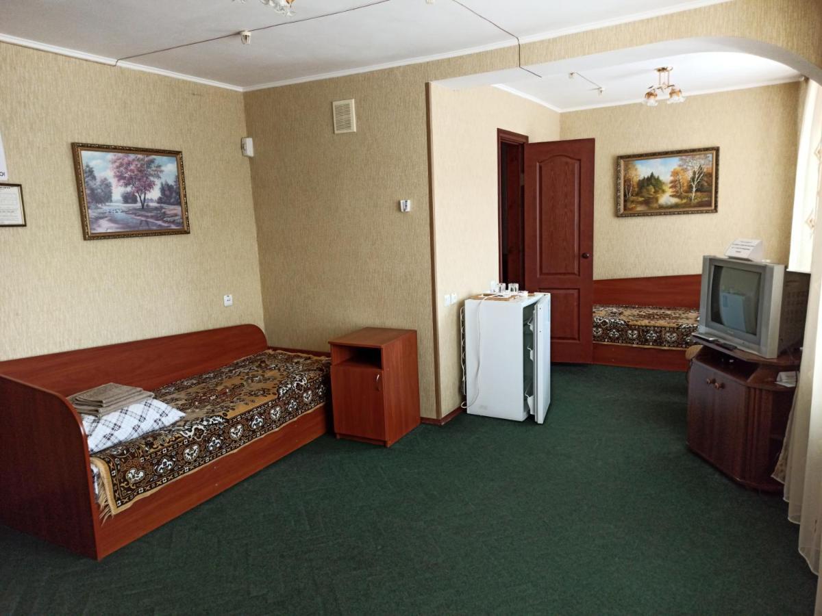 Hotel "Nizhyn" Eksteriør bilde