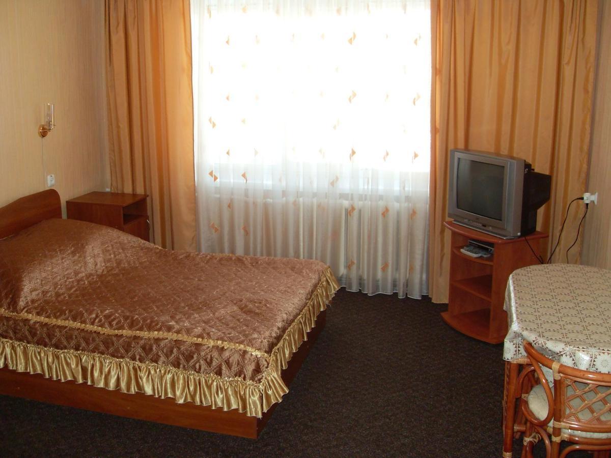 Hotel "Nizhyn" Eksteriør bilde