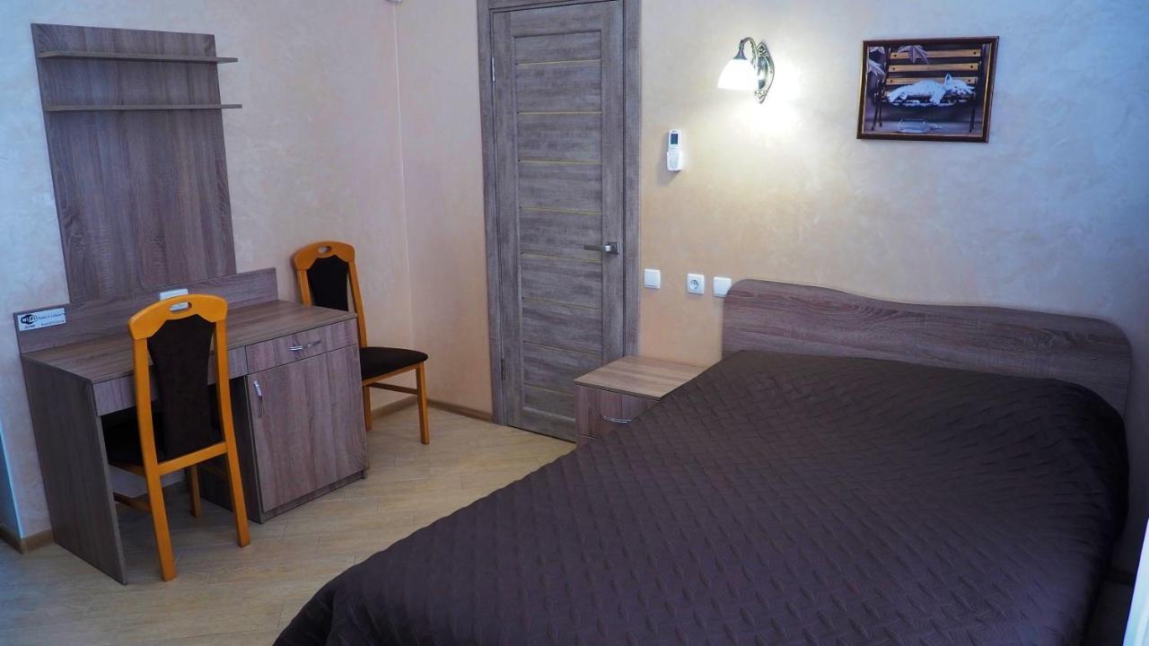 Hotel "Nizhyn" Eksteriør bilde