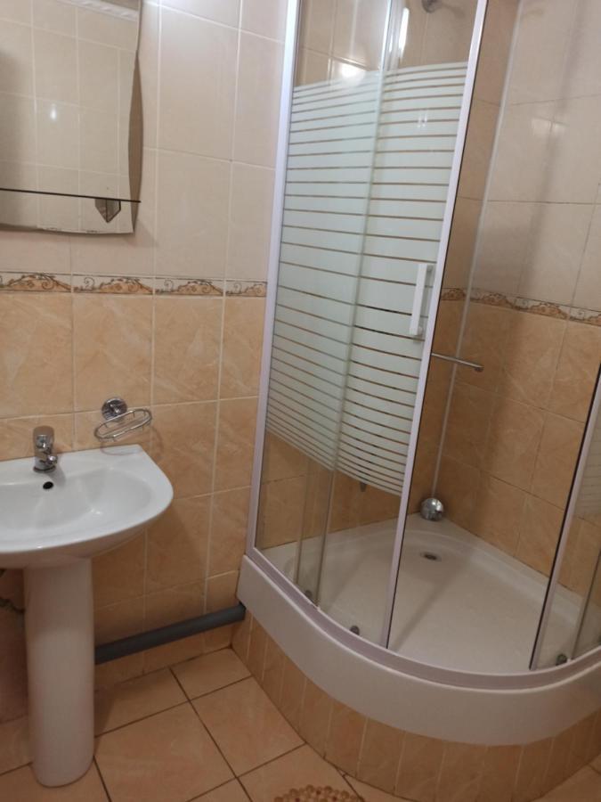 Hotel "Nizhyn" Eksteriør bilde