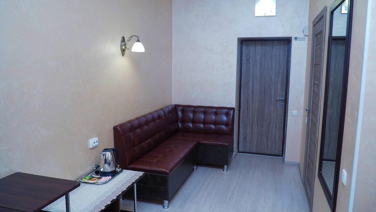Hotel "Nizhyn" Eksteriør bilde